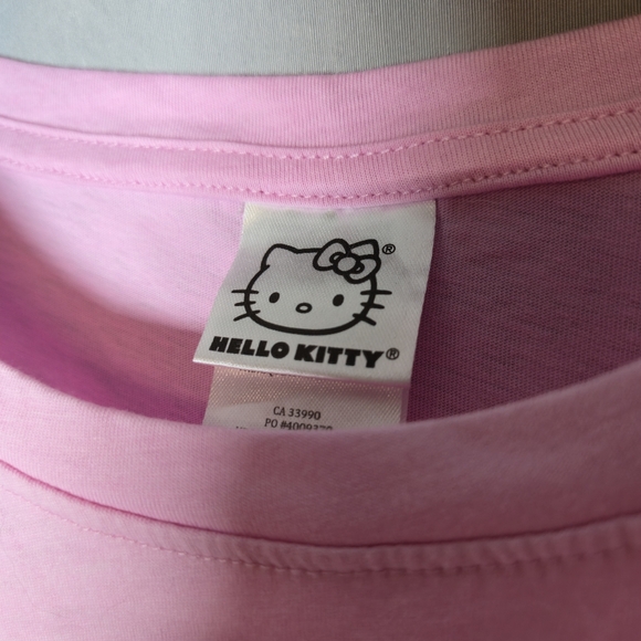 Hello Kitty Pink Cropped Tee Shirt Size Ladies XL - Picture 4 of 7